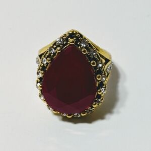 Elegant Gold and Red Teardrop Ring